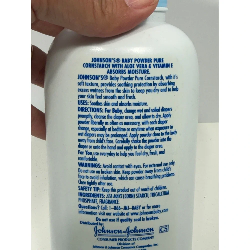 Johnson's Baby Powder Pure Cornstarch Aloe & Vitamin E 15 oz Vintage 2004 USA
